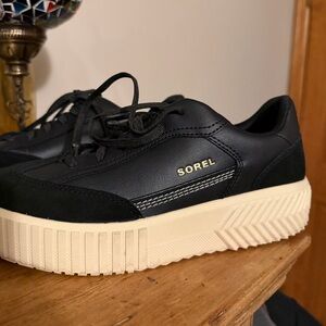 Sorel Black and Tan Women's Sneakers